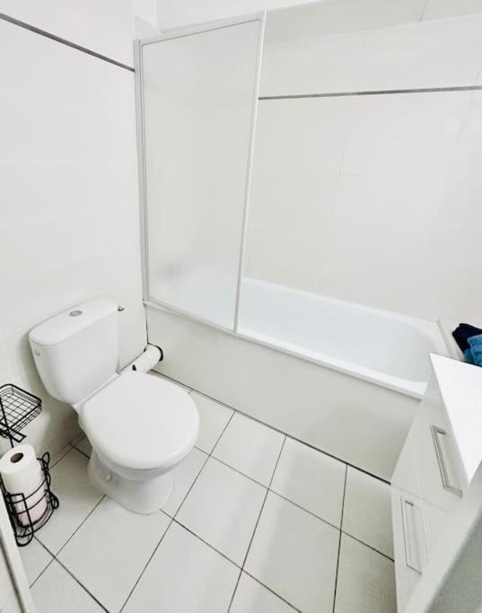 Studio Gare St Roch Avec Box De Garage Apartment Montpellier Bagian luar foto