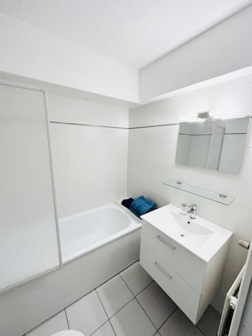 Studio Gare St Roch Avec Box De Garage Apartment Montpellier Bagian luar foto